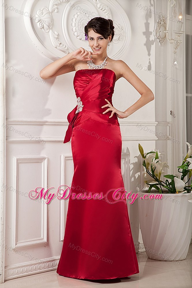 Column Strapless Ruching Beaded Satin Prom Dresses for Dama