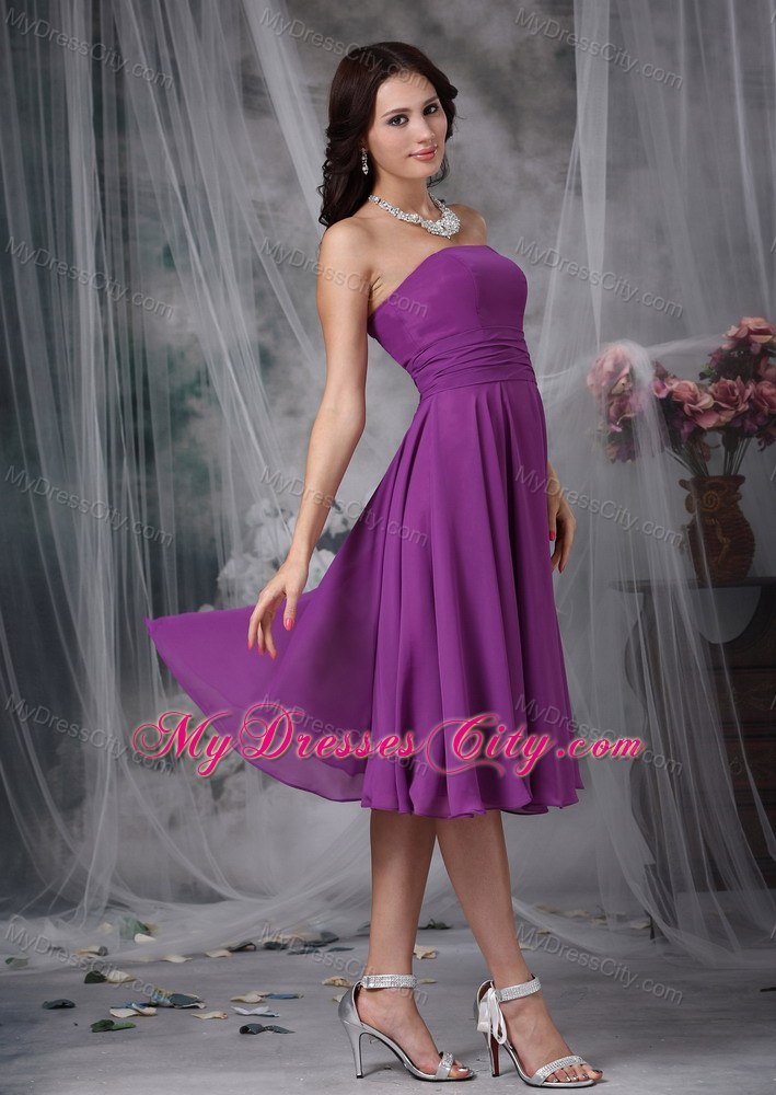 Simple Tea-length Strapless Chiffon Purple Bridesmaid Dama Dresses