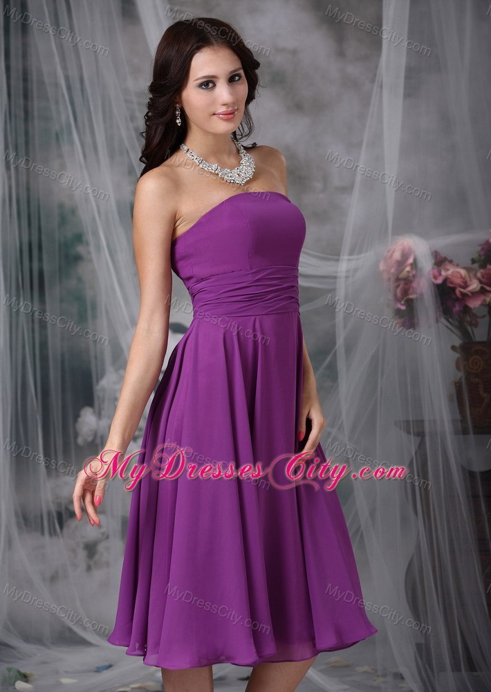 Simple Tea-length Strapless Chiffon Purple Bridesmaid Dama Dresses