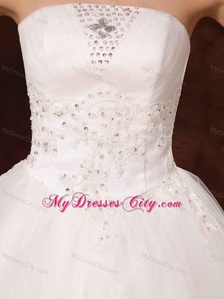 2013 New Arrival Strapless Appliques Beading Wedding Dress for 2013