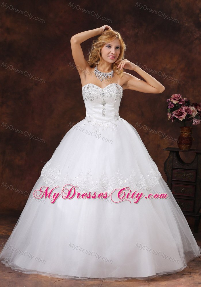 Beaded Sweetheart Neckline Puffy Tulle Ball Gown 2013 Wedding Dress