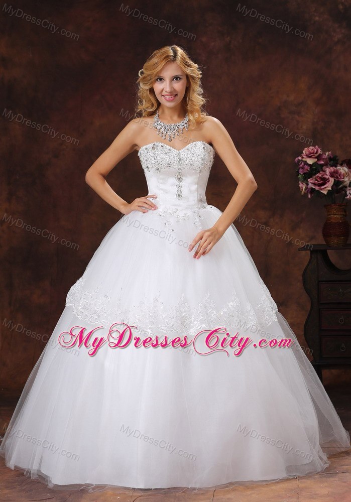 Beaded Sweetheart Neckline Puffy Tulle Ball Gown 2013 Wedding Dress