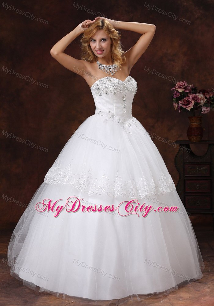 Beaded Sweetheart Neckline Puffy Tulle Ball Gown 2013 Wedding Dress