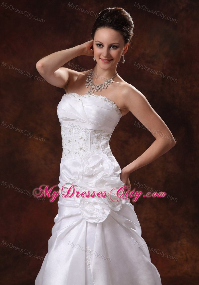 Beautiful A-line Strapless Beading Flower Appliques Wedding Gowns for Hall