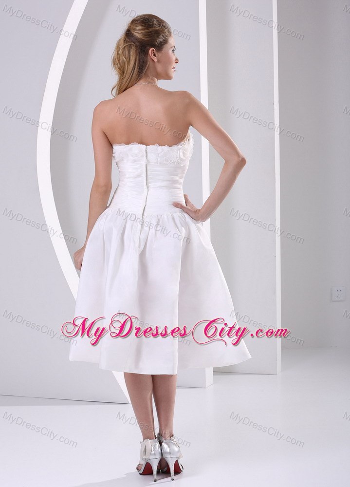 Elegant A-line Strapless Tea-length Flowers Wedding Dress For Hall