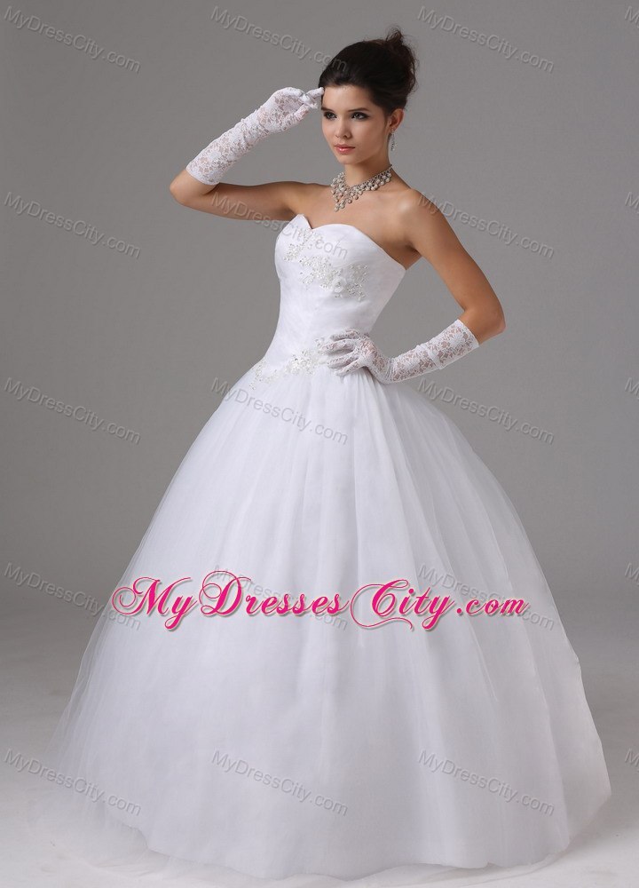 Puffy Appliques Ruching Sweetheart Wedding Gown for Garden Wedding