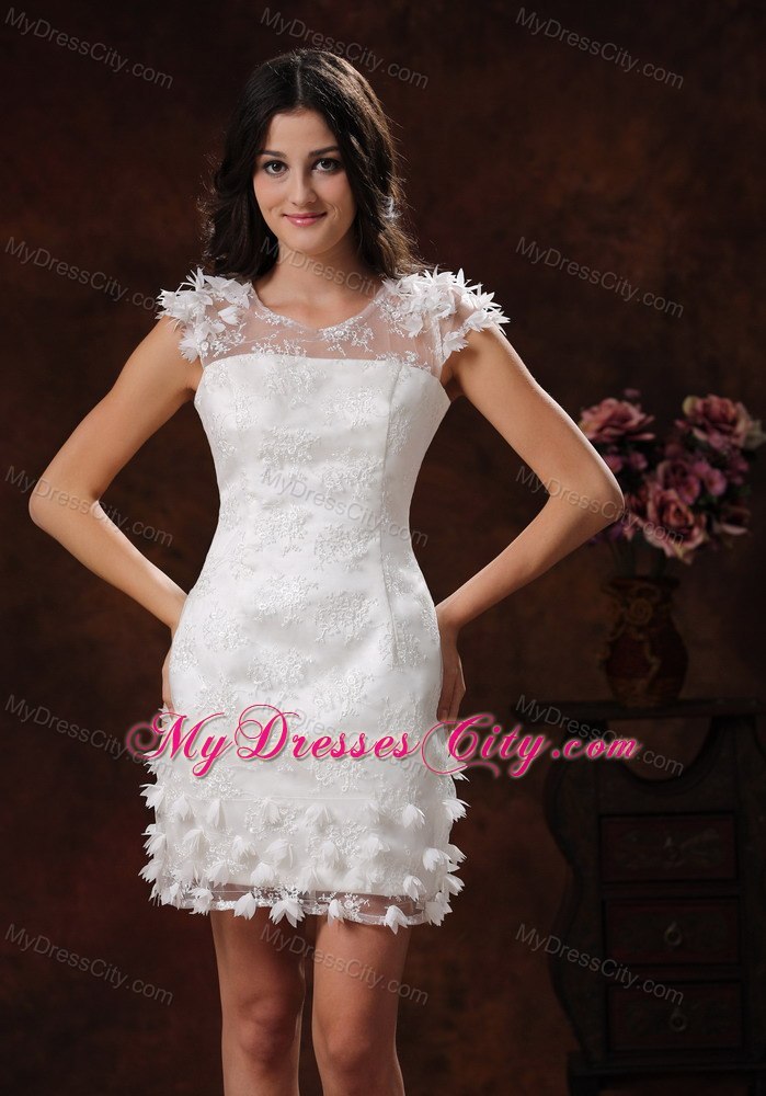 Short Appliques Decorate White Scoop Wedding Bridal Gown 2013 In Style