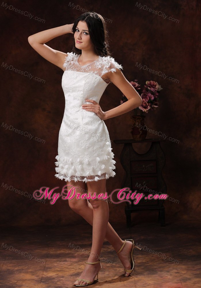 Short Appliques Decorate White Scoop Wedding Bridal Gown 2013 In Style