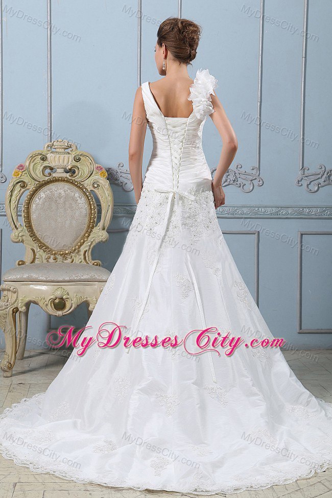 Fashionable V-neck A-line Flowery Lace Wedding Dress With Ruched Bodice