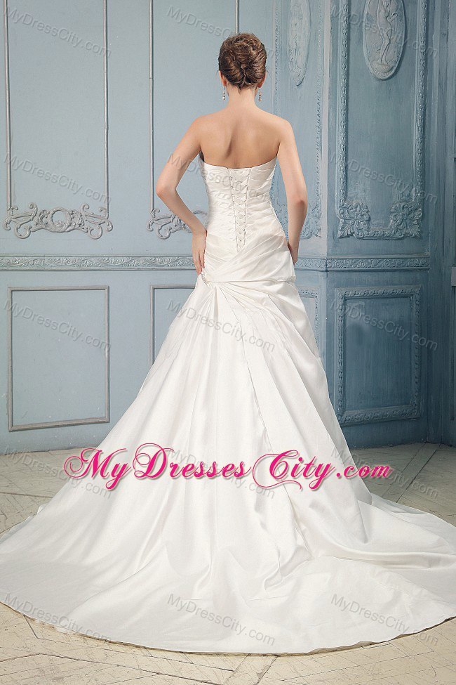 Impressive Court Train Ruched Wedding Dress With Appliques Floor-length