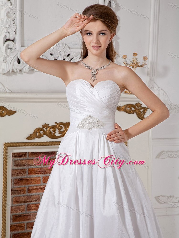 Modern A-line Court Train Appliques Taffeta Sweetheart Wedding Gown