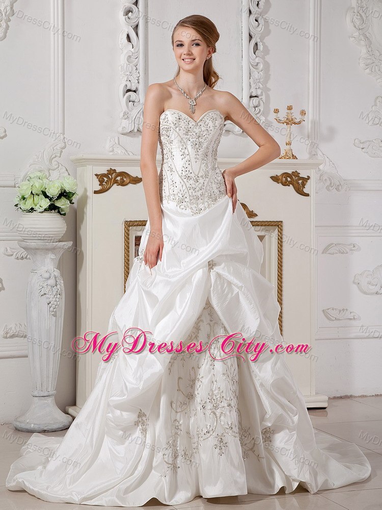 Noble A-line Sweetheart Appliques Pick-up Wedding Dress with Court Train