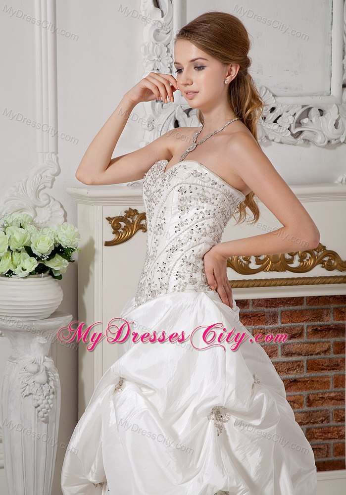 Noble A-line Sweetheart Appliques Pick-up Wedding Dress with Court Train