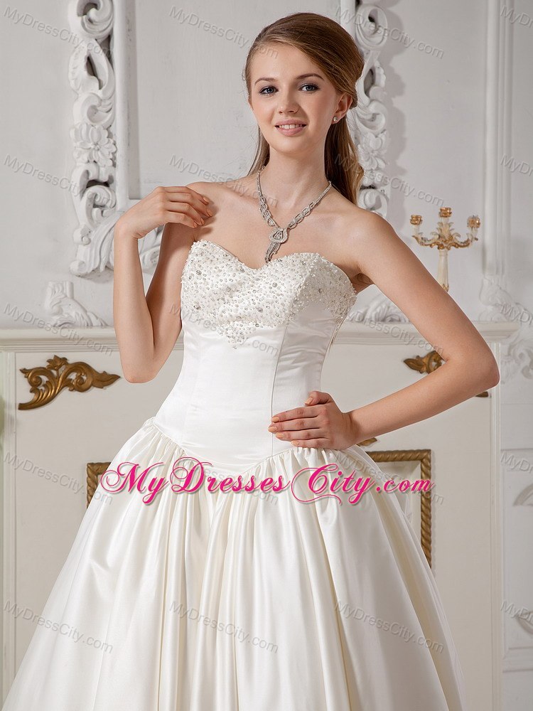 Exquisite Sweetheart Beaded 2013 A-line Bridal Gowns with Court Train