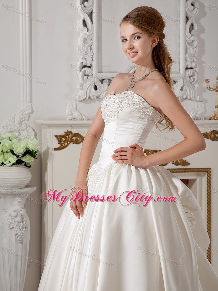 Exquisite Sweetheart Beaded 2013 A-line Bridal Gowns with Court Train