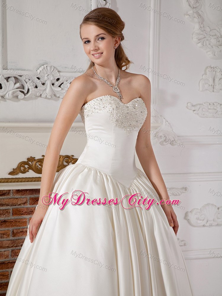 Exquisite Sweetheart Beaded 2013 A-line Bridal Gowns with Court Train