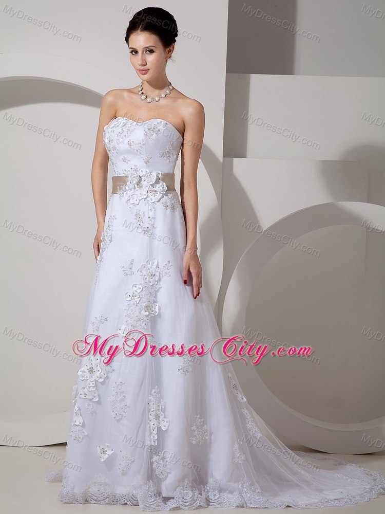 Stylish Long Strapless Slinky Lace Belt Wedding Gown with Court Train