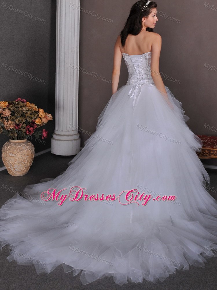 Cheap A-line Strapless Tulle Appliques Wedding Dress with Chapel Train