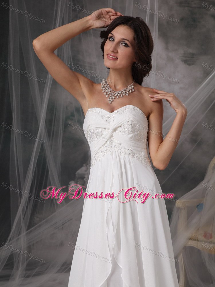 Romantic Empire Sweetheart Court Train Appliques Bridal dress