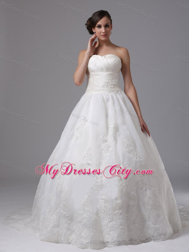 Ruched Bodice and Sweetheart Appliques Ball Gown Bridal dress