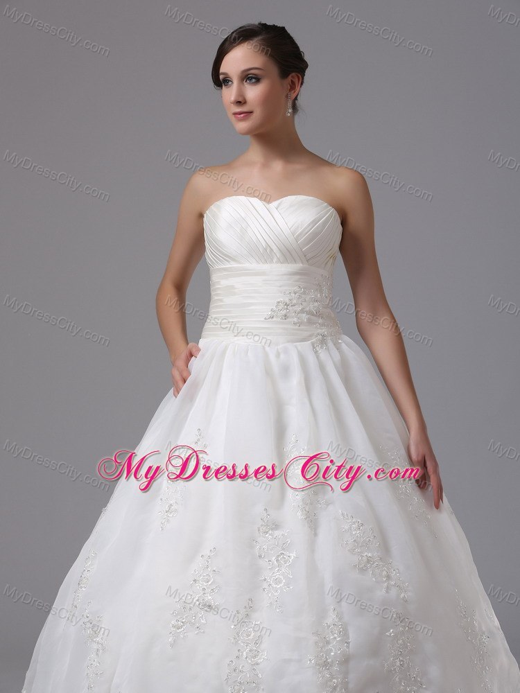 Ruched Bodice and Sweetheart Appliques Ball Gown Bridal dress