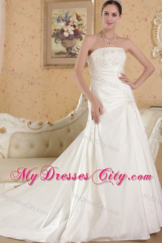 Strapless Gorgeous Chapel Train Wedding Dress with Appliques