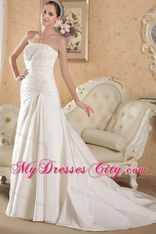 Strapless Gorgeous Chapel Train Wedding Dress with Appliques