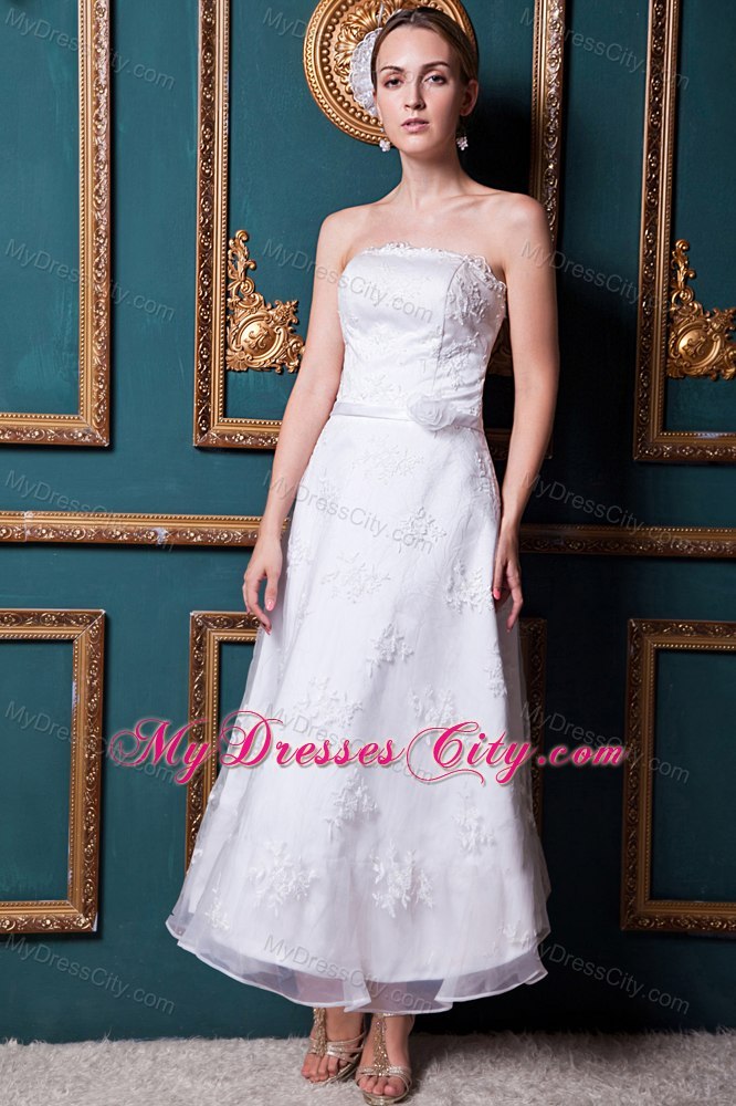 Modest Column Strapless Ankle-length Appliques Wedding Dress