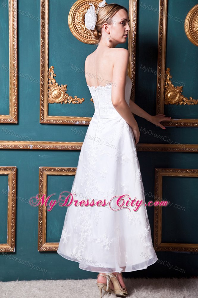 Modest Column Strapless Ankle-length Appliques Wedding Dress