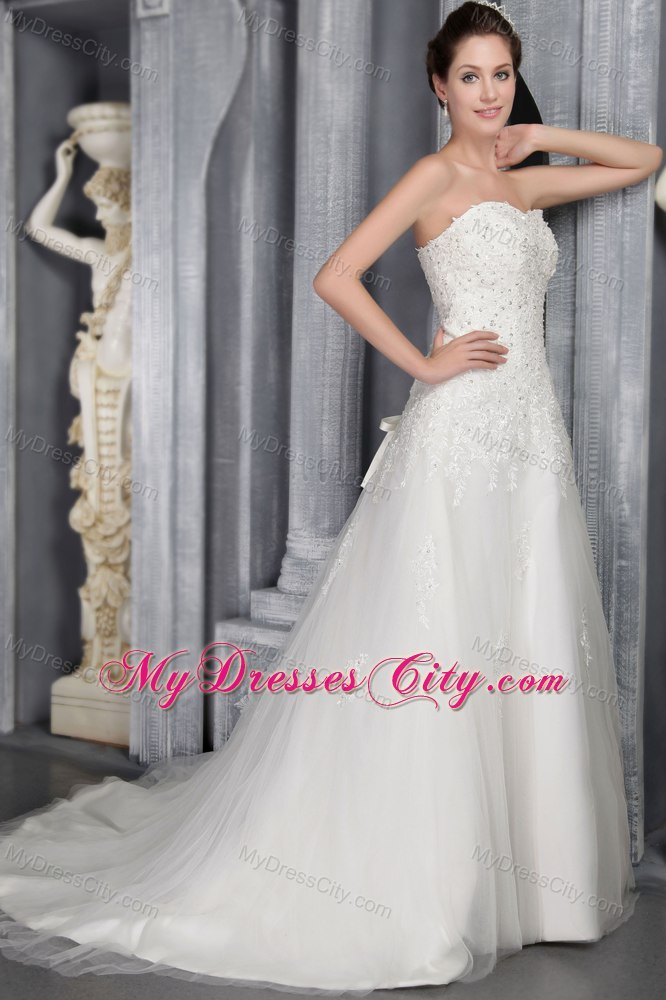 Appliques Strapless Court Train Tulle and Lace Bridal Dress