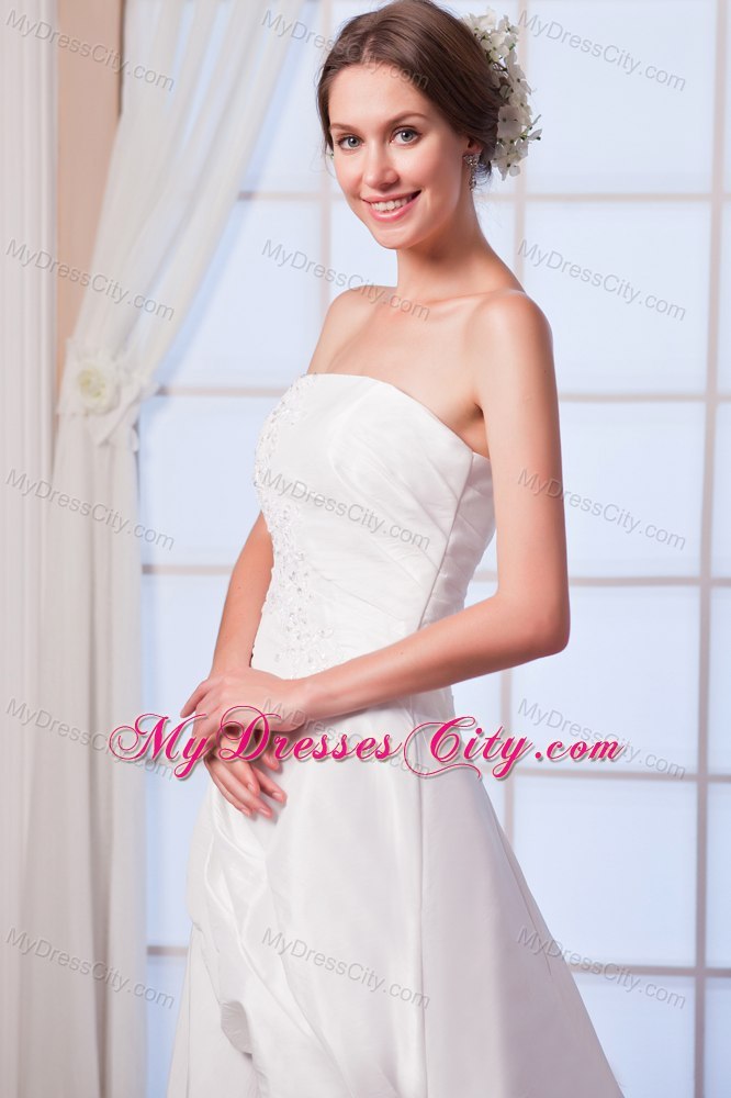 A-line Strapless Chiffon Appliques Wedding Dress with Court Train