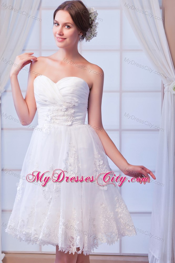 Sweetheart A-line Mini-length Organza Bridal Dress with Appliques