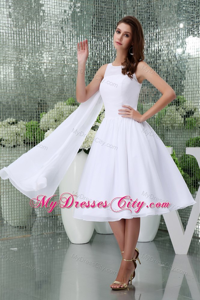 Scoop Neck Short Beach Wedding Dress with Watteau Train