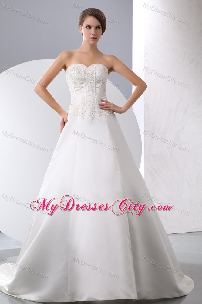 Sweetheart Satin Appliques Fitted Wedding Dress with Court Train