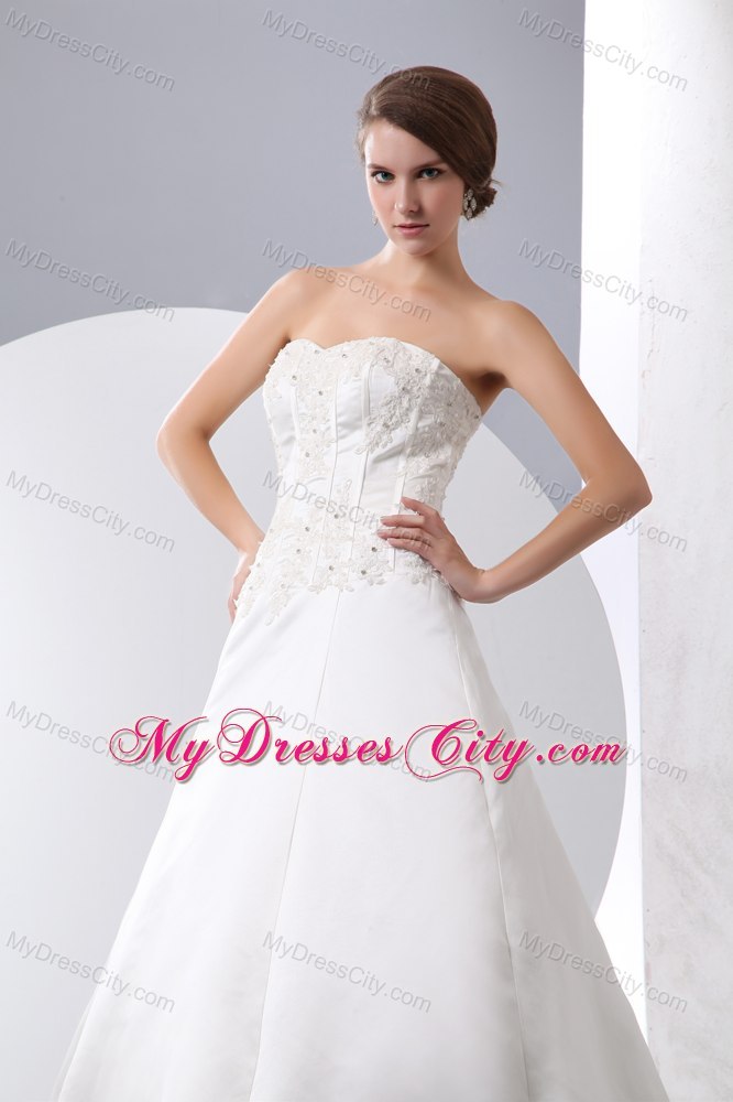 Sweetheart Satin Appliques Fitted Wedding Dress with Court Train