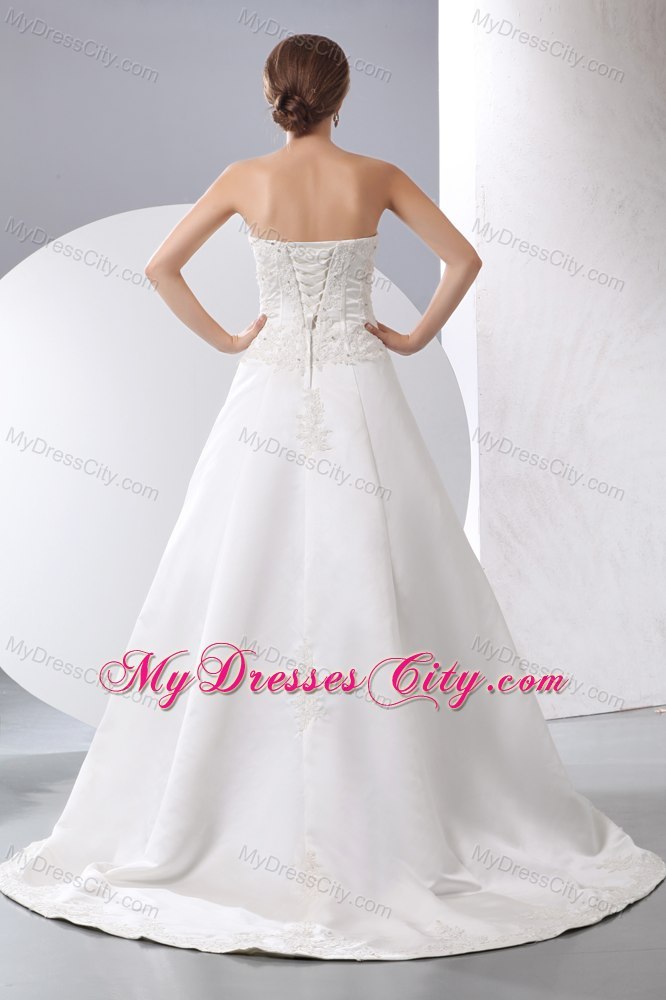 Sweetheart Satin Appliques Fitted Wedding Dress with Court Train