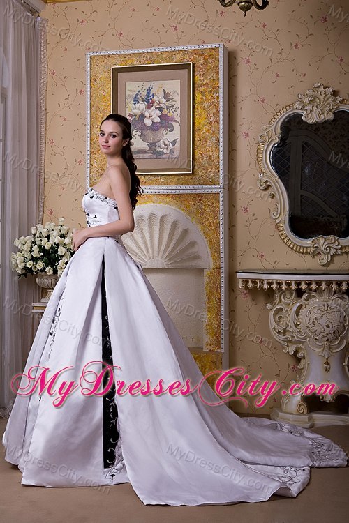 Amazing Style Ball Gown Strapless Satin Embroidery Wedding Dress