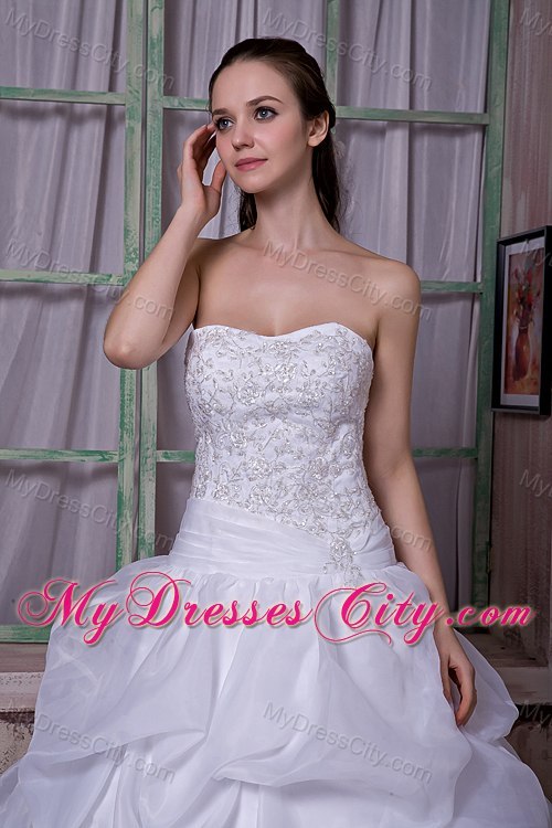 Latest Style Strapless Satin Appliques Count Train Wedding Dresses