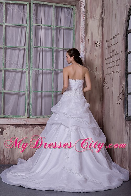 Taffeta and Organza Strapless Appliques Bridal Dress with Train