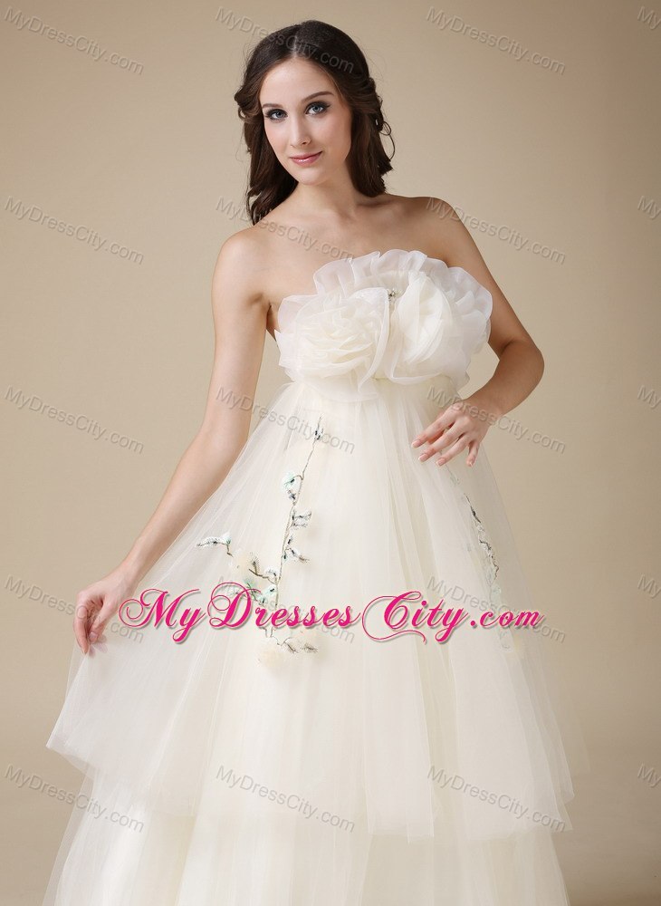 Organza Flowers Appliques Strapless Elegant 2013 Bridal Dresses