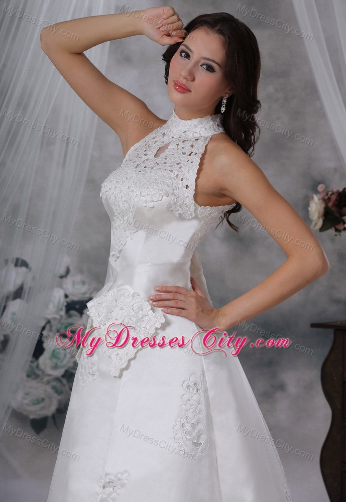 Unique Appliques and Bowknot for Wedding Dress with Cool High-neck