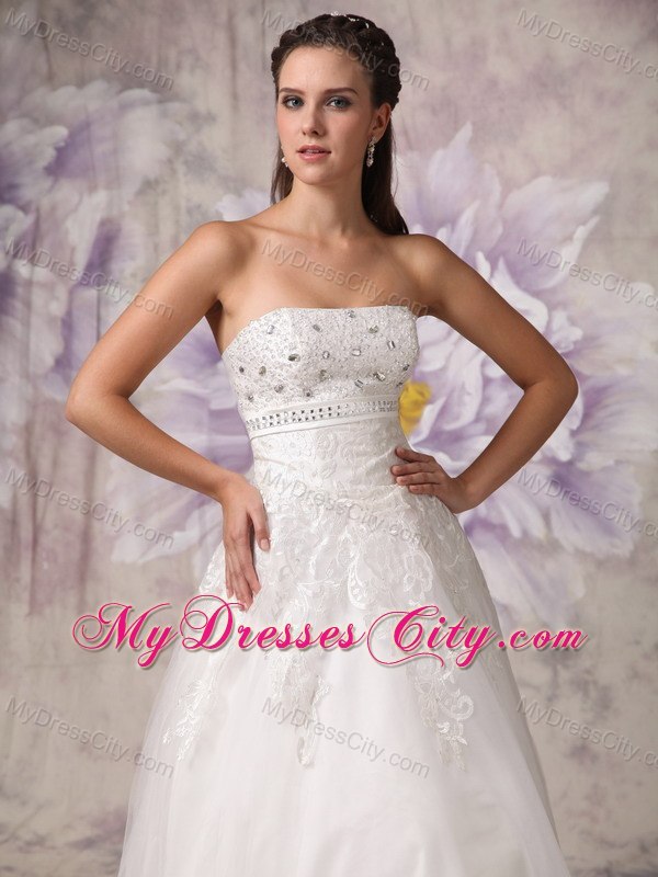 Appliques with Beading for Strapless A-line Garden Wedding Dresses