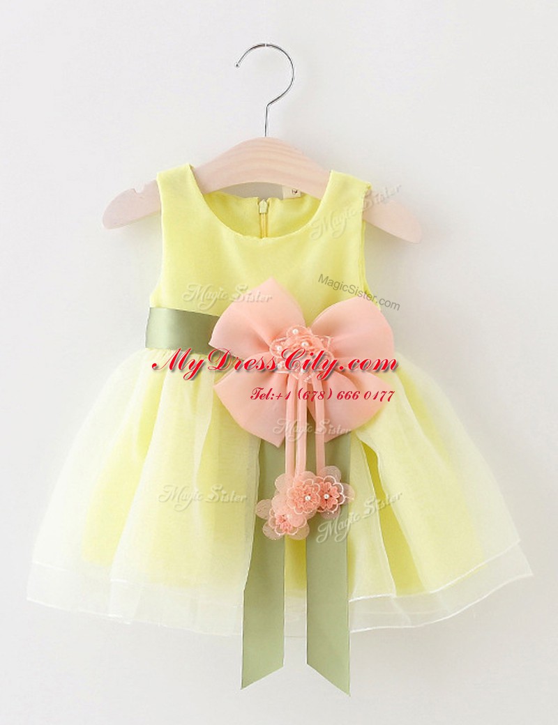 Scoop Sleeveless Organza Knee Length Zipper Flower Girl Dress in Apple Green with Beading and Bowknot