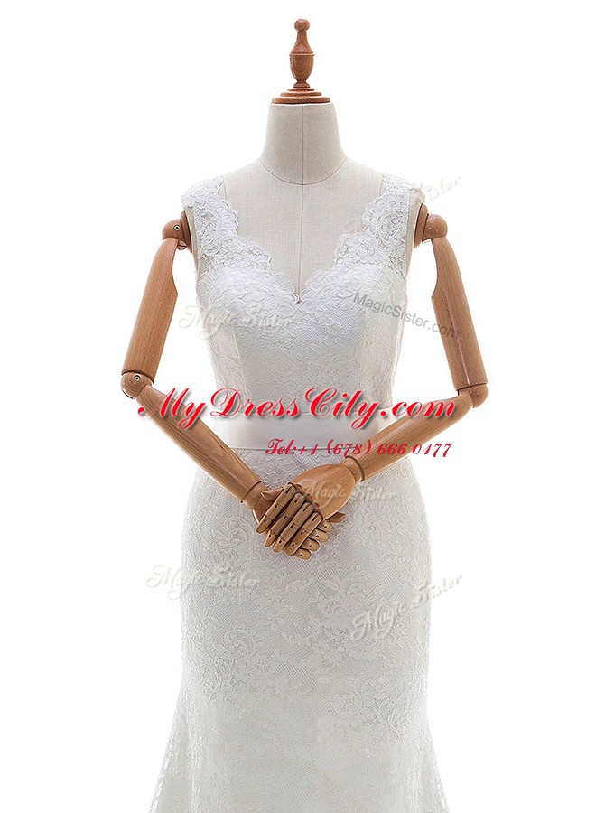 Sleeveless Lace With Brush Train Backless Wedding Dress in White with Lace and Bowknot