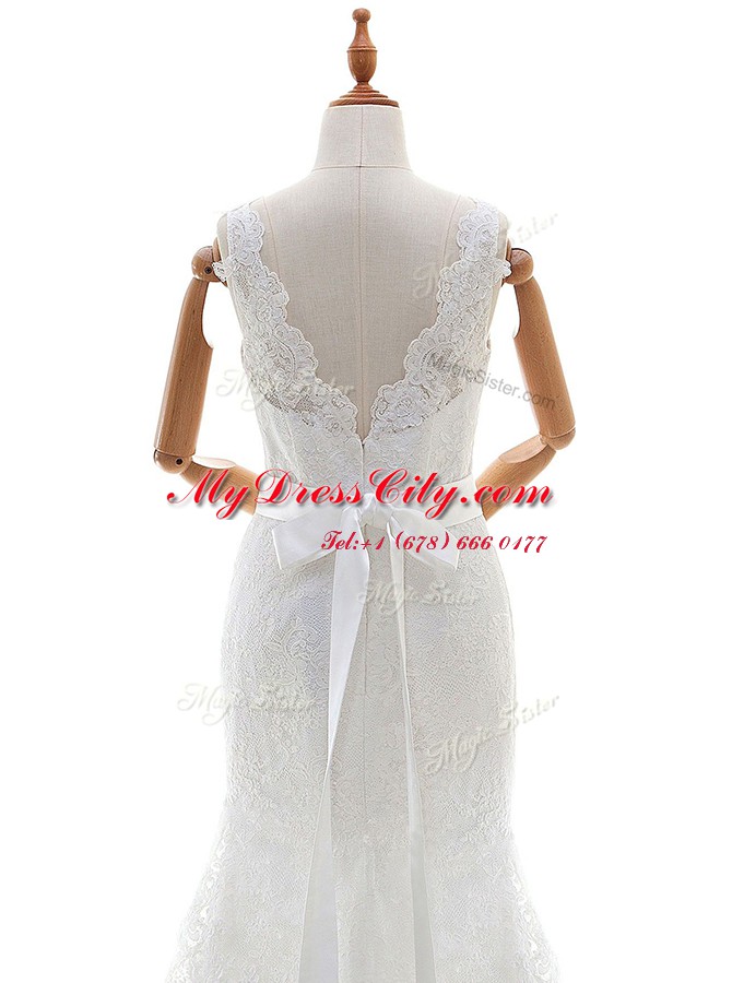 Sleeveless Lace With Brush Train Backless Wedding Dress in White with Lace and Bowknot