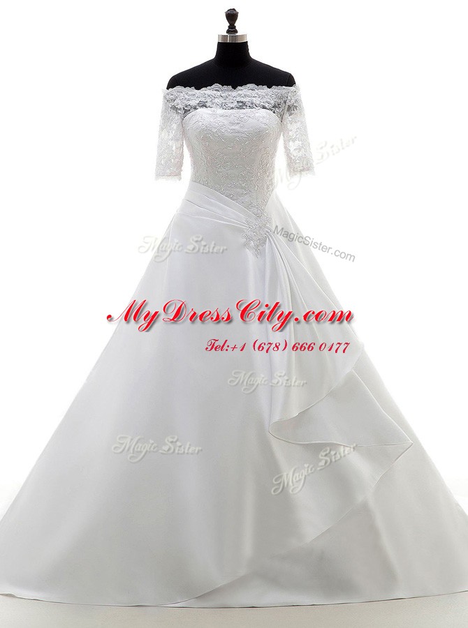 Off the Shoulder Half Sleeves With Train Lace Clasp Handle Bridal Gown with White Brush Train