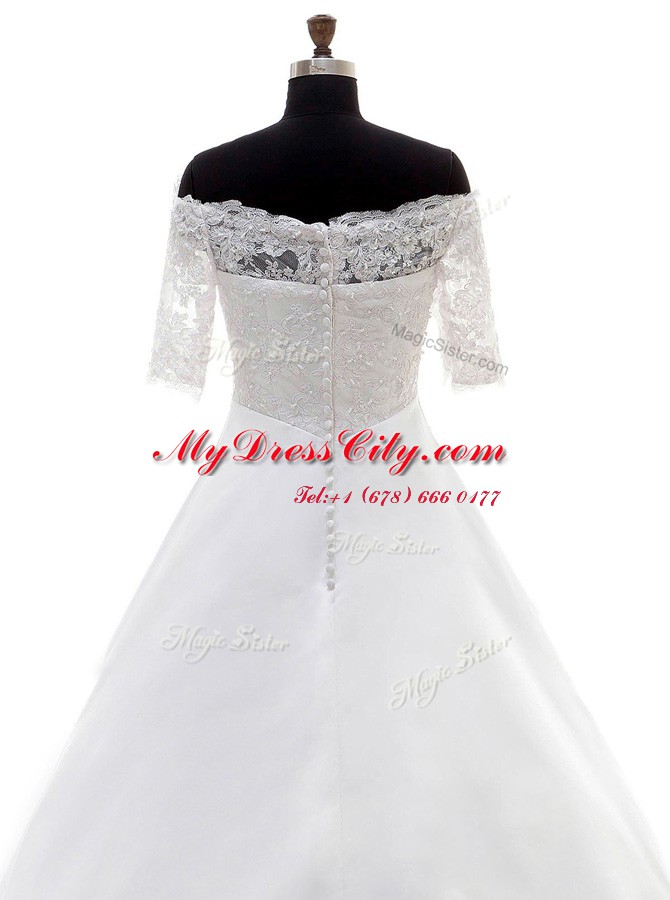 Off the Shoulder Half Sleeves With Train Lace Clasp Handle Bridal Gown with White Brush Train