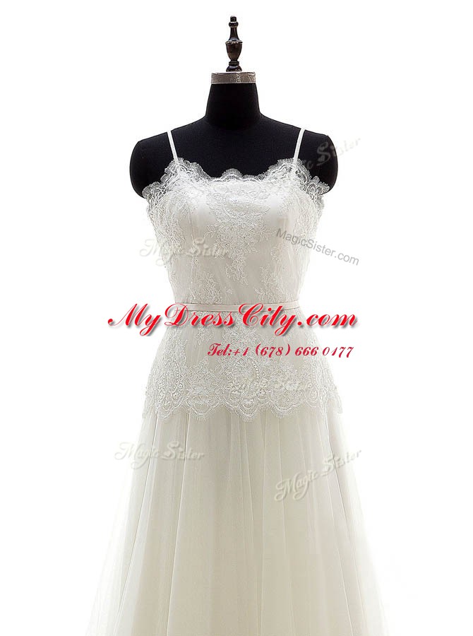 Hot Selling Sleeveless Tulle With Brush Train Zipper Wedding Dress in White with Lace