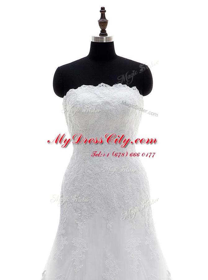 Customized Floor Length Clasp Handle Wedding Gowns White for Wedding Party with Lace