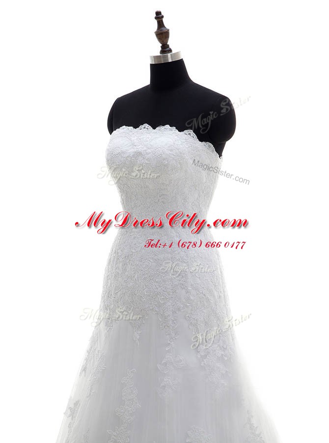 Customized Floor Length Clasp Handle Wedding Gowns White for Wedding Party with Lace